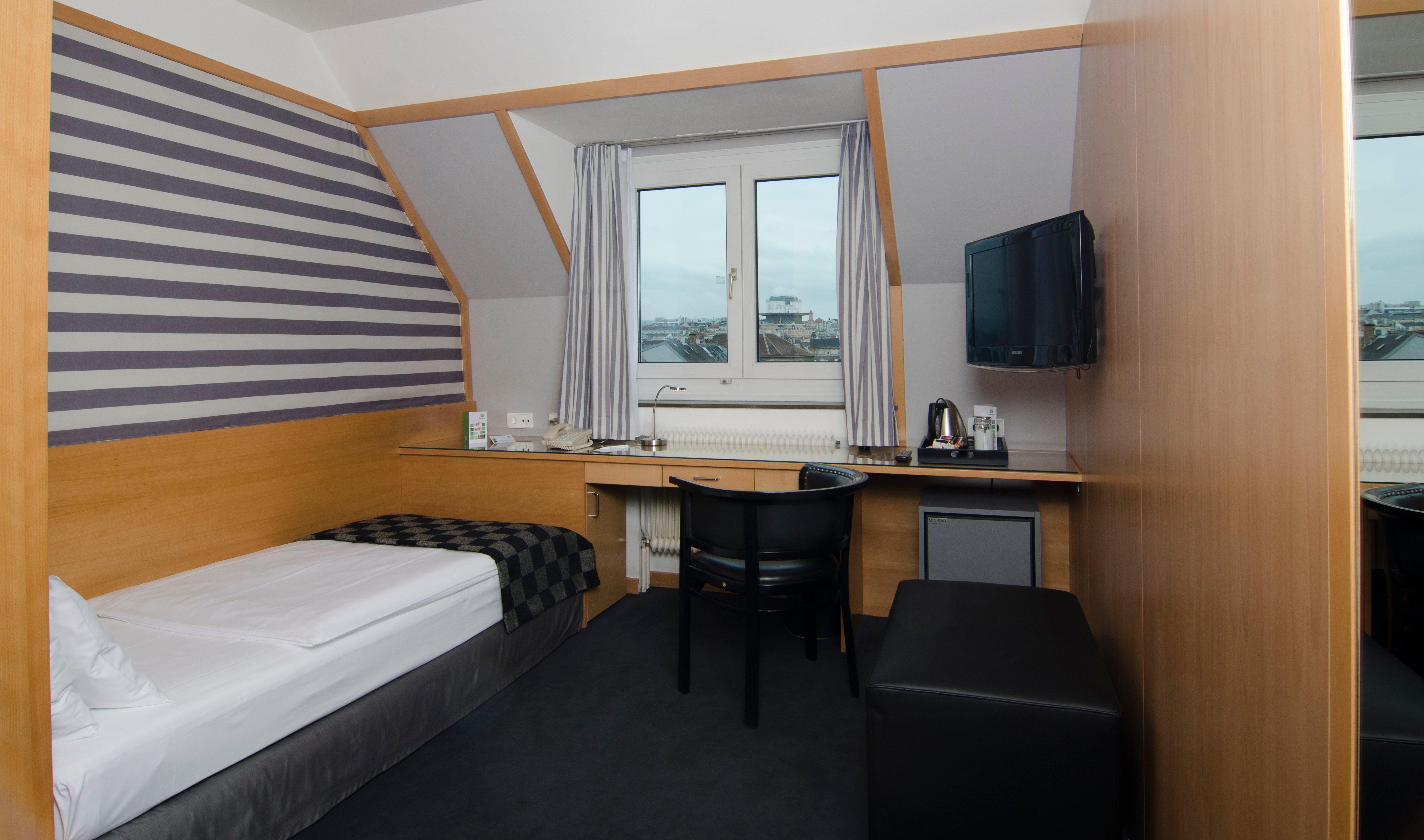 By Ihg 4* Wien